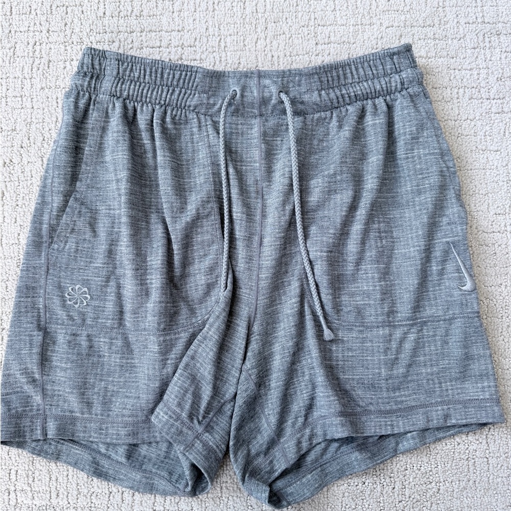 Nike Men's Heather Gray Athletic Shorts